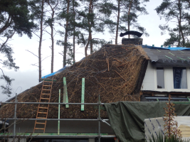 Renovatie : van rieten dak naar natuurleien